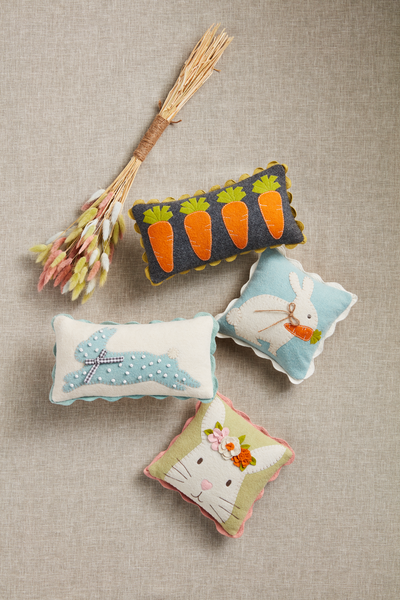 Bunny Carrot Mini Pillow - Thumbnail 2